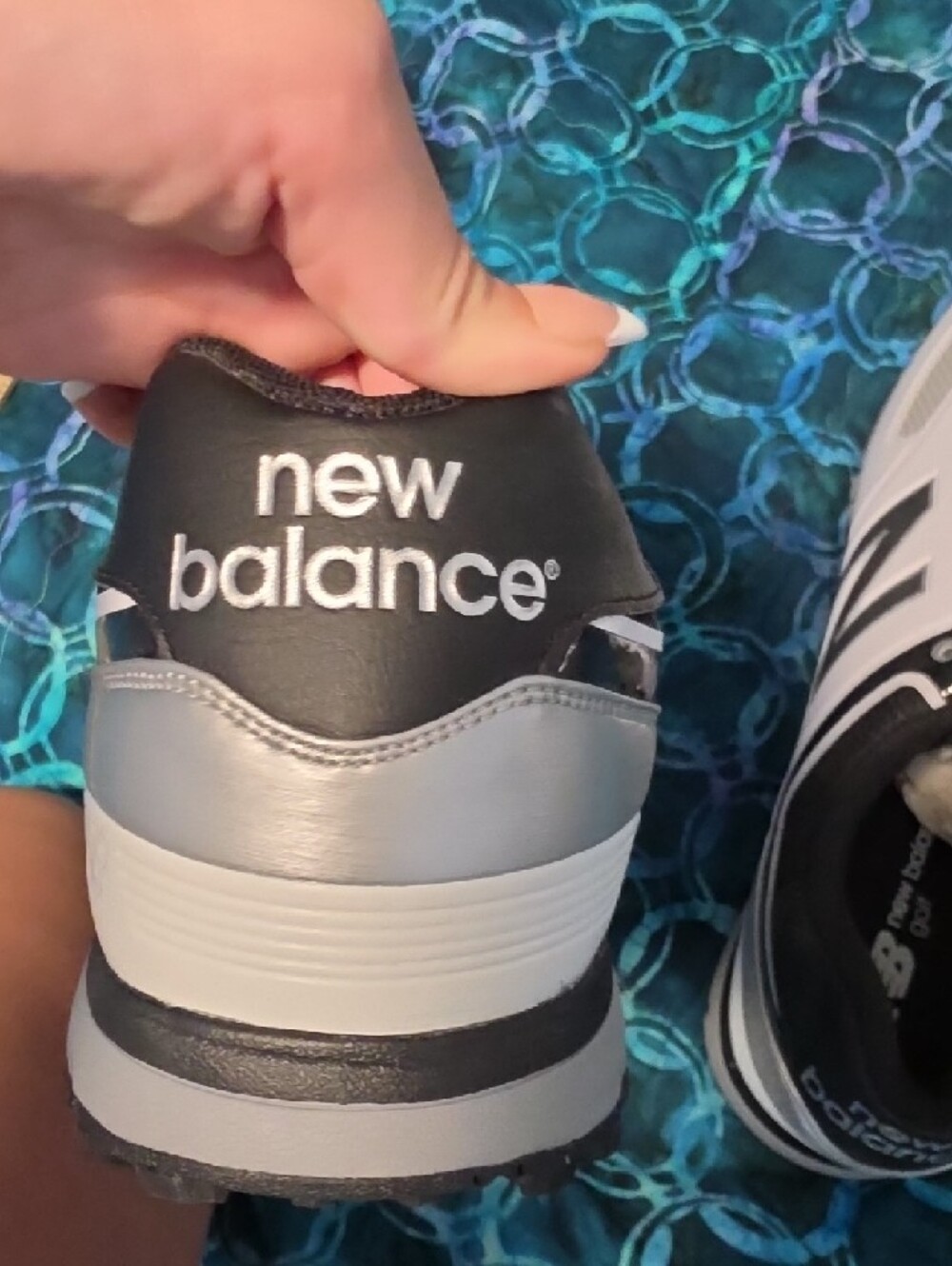 New Balance Men’s White and Black Athletic Sneakers Size 12 Width 4E - Picture 4 of 4